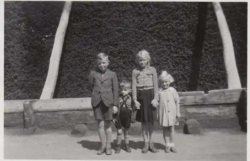 (F7508) Orig. Foto Bad Rothenfelde, Kinder vor dem Gradierwerk, Aug. 1939