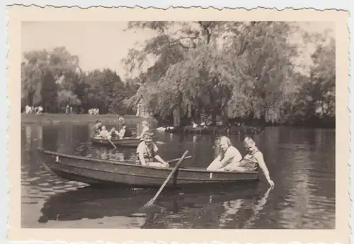 (F7505) Orig. Foto Bad Rothenfelde, Gondelteich, Kinder im Boot, Aug. 1939