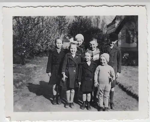 (F7486) Orig. Foto Kinder, Gruppenfoto im Freien, Ostern 1938