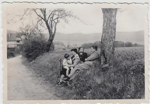 (F7392) Orig. Foto Berka (Werra), Familie am Wegesrand, Himmelfahrtsausflug "Hoo