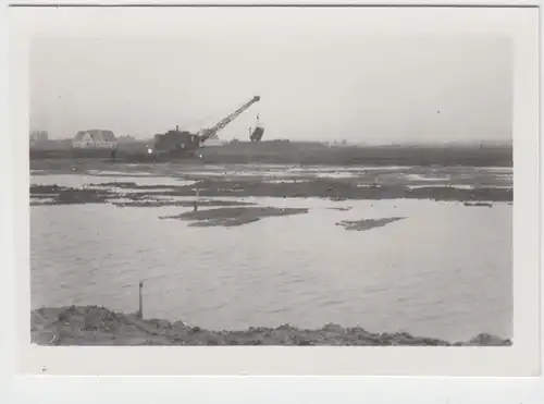(F7311) Orig. Foto Baustelle der Firma Thosti, Seilbagger, Wassergelände 1940