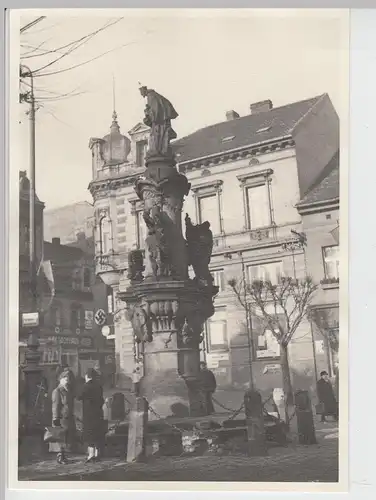 (F7142) Orig. Foto Most, Brüx, Nepomuksäule, Geschäft "Max Grothaus" 1938
