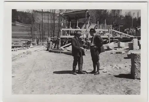 (F6933) Orig. Foto Baustelle, Tiefbau 1938, Personen Bauleiter vor Ort