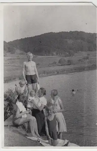 (F6538) Orig. Foto Eichstätt, Personen an einem Badesee, 1934