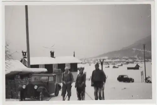 (F6523) Orig. Foto Sternenfels, Personen mit Skiern am Automobil, 1934