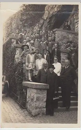 (F649) Orig. Foto Reisegruppe an der Hermannshöhle (Harz) 1928
