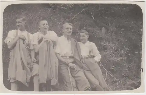 (F6354) Orig. Foto Personen auf Wanderung, Höhe Scha?rinspark 1929