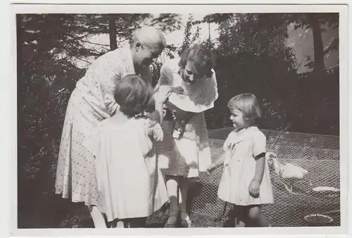 (F6259) Orig. Foto Finsterbergen, Frauen u. 2 kleine Mädels im Garten, 1929