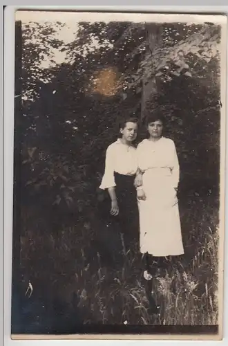 (F6168) Orig. Foto 2 junge Damen Hilde Löwe u. Leni Miletzki 1919