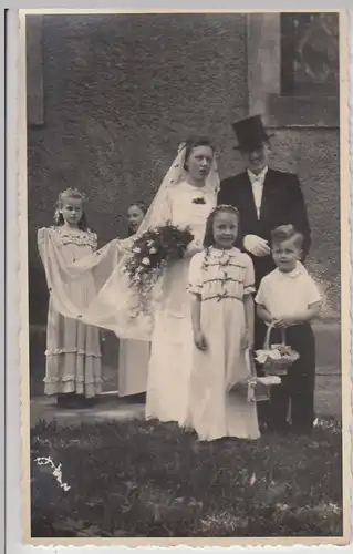 (F5960) Orig. Foto Hochzeitspaar mit Kinder, 13. Mai 1950