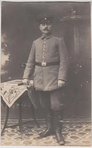 (F5932) Orig. Foto 1.WK Soldat, Studioaufnahme