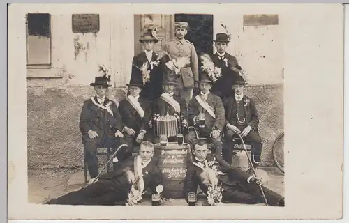 (F5867) Orig. Foto Großwaltersdorf, junge Burschen, feierliche Aushebung 1915