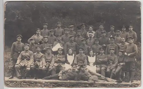 (F5860) Orig. Foto 1.WK Soldaten, Gruppenbild mit Krankenschwestern