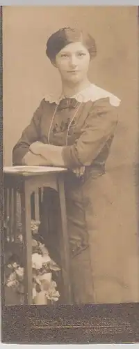 (F586) Orig. Kabinettfoto junge Frau, Fotogr. "Corona" Annaberg i.S., 1920er