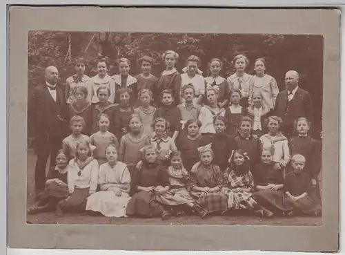 (F5812) Orig. Foto Mädchen, Gruppenbild, Schulklasse mit Lehrern, um 1920