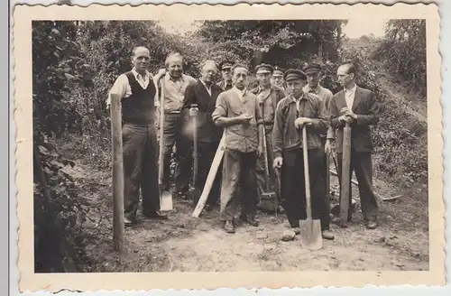 (F5701) Orig. Foto Hamburg, Arbeiter mit Schaufel u. Spaten am Holstenwall 1951