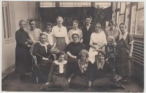 (F5658) Orig. Foto Gruppenfoto im Wintergarten, 1920/30er