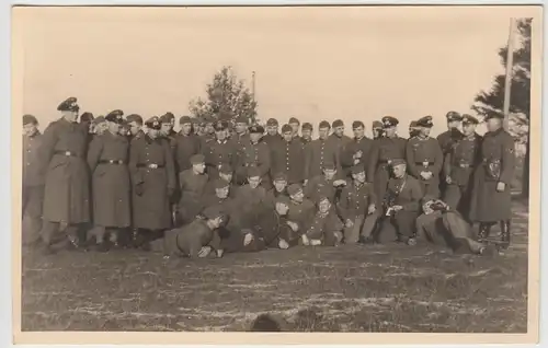 (F5655) Orig. Foto Wehrmachts-Soldaten, Gruppenfoto im Freien