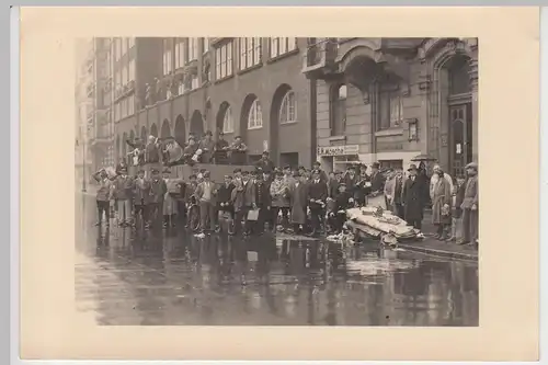 (F5641) Orig. Foto Hamburg Holstenwall, Arbeiter beim Entrümpeln 1934