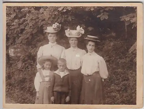 (F549) Original Foto 3 Damen mit Kinder, auf Pappe