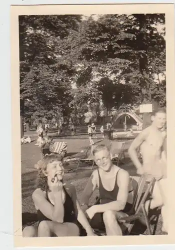 (F5455) Orig. Foto Geschwister im Freibad Kaiser Friedrich Ufer Hamburg 1940