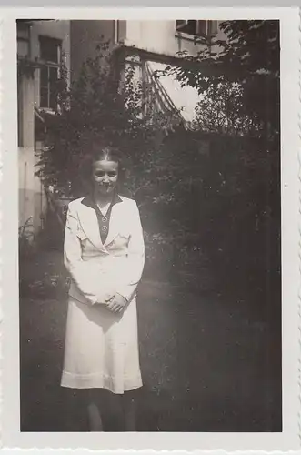 (F5403) Orig. Foto Mädchen vor Gebäude am Kaiser Friedrich Ufer in Hamburg 1938