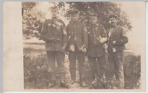 (F5330) Orig. Foto 1.WK Soldaten mit Zigarette im Freien, 1916