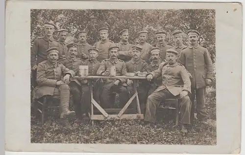 (F5223) Orig. Foto 1.WK Soldaten am Tisch mit Essgeschirr 1916