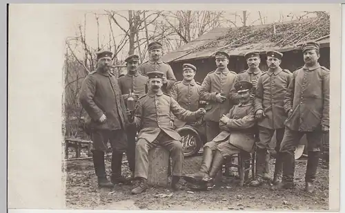 (F5221) Orig. Foto 1.WK Soldaten im Felde an einer Hütte 1916