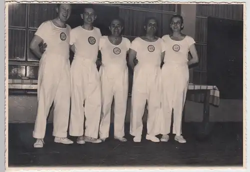 (F5216) Orig. Foto Berlin, Sportler Gruppenmeister der SVO 1950er