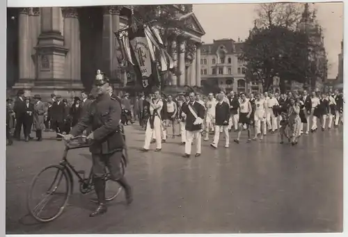 (F5143) Orig. Foto Berlin, Festumzug Sportler, Berliner Turnerschaft, 1920