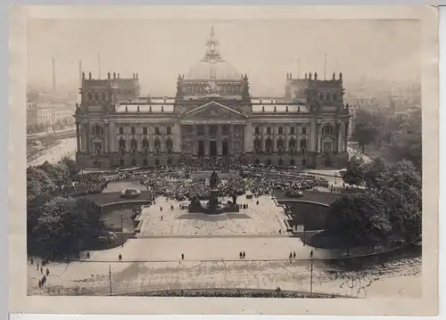 (F5142) Orig. Foto Berlin, Berliner Turnerschaftvor dem Reichstagsgebäude 1920
