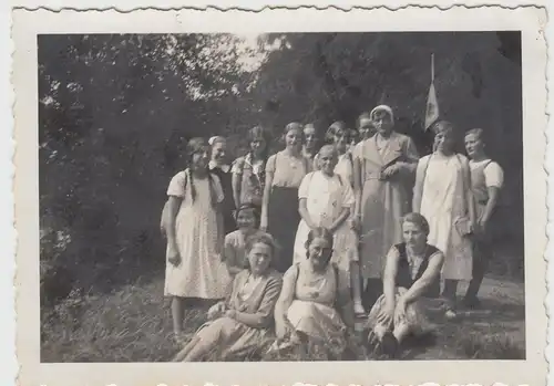 (F5070) Orig. Foto junge Frauen auf Wanderschaft, vor 1945