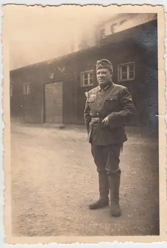 (F5012) Orig. Foto Wehrmacht-Soldat in Fürth 17.3.1938