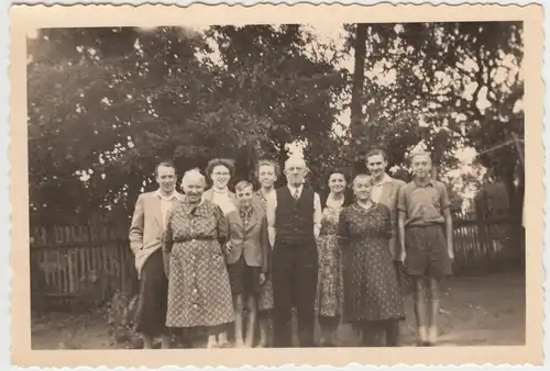(F4988) Orig. Foto Gruppenfoto im Freien, vor 1945