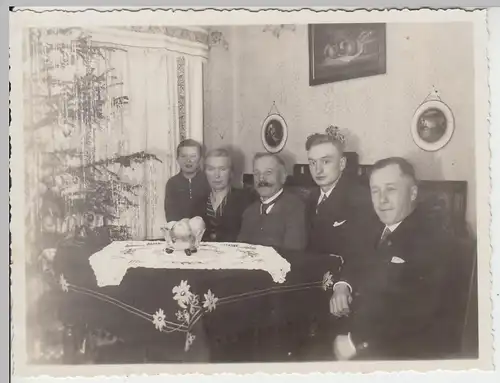 (F4960) Orig. Foto Personen im Wohnzimmer, Weihnachten 1936