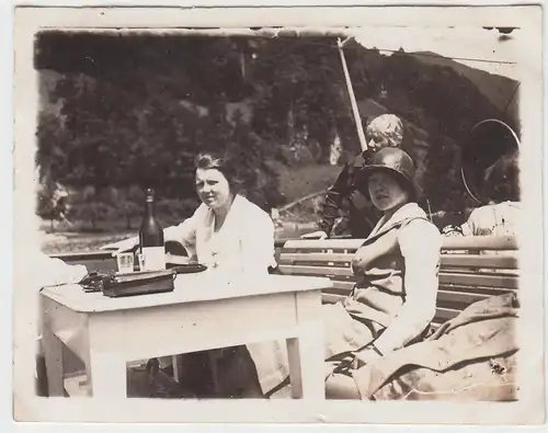 (F4870) Orig. Foto Vierwaldstättersee, Damen auf Schiff, Juni 1925