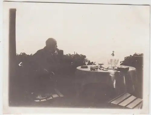 (F4856) Orig. Foto Gütsch, auf der Terrasse, 1925