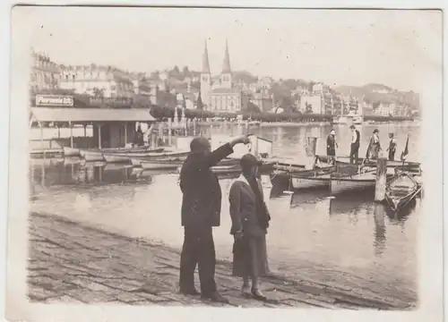 (F4852) Orig. Foto Luzern, Personen am Ufer, Juni 1925