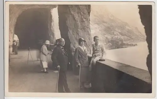 (F4808) Orig. Foto Besucher am Axentunnel, Juni 1925