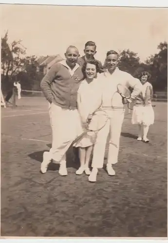 (F4805) Orig. Foto Personen auf dem Tennisplatz 1926