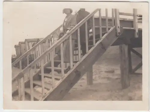 (F4768) Orig. Foto Norderney, Treppe zu den Umkleidekabinen 1924