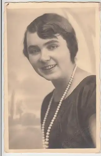 (F4704) Orig. Foto Porträt junge Frau, Düsseldorf August 1924