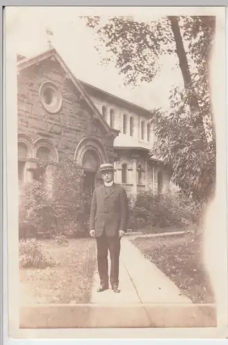 (F4638) Orig. Foto Priester vor Kloster o.ä., Priesterseminar in ?, um 1910