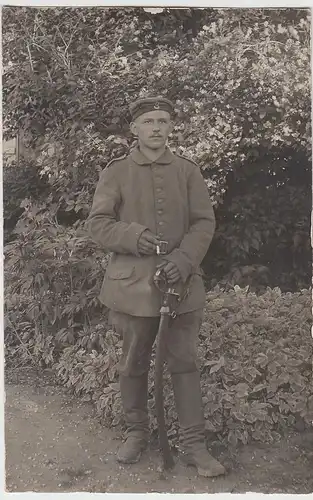 (F4570) Orig. Foto Porträt Soldat mit Säbel, Frankreich 1915