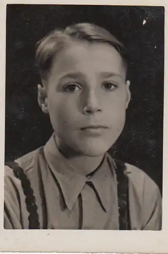 (F4392) Orig. Foto junger Bursche Herwig Landmann 1946, Passbild