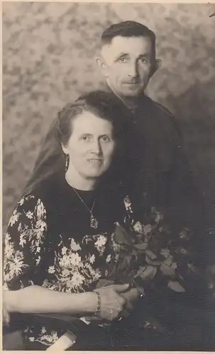 (F4315) Orig. Foto Porträt eines älteren Paares, Fotograf Frankfurt (Oder)