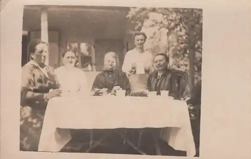 (F4213) Orig. Foto Damen am Tisch beim Kaffeekränzchen, 1920er