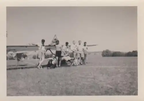 (F4109) Orig. Foto Flugschüler an einem Schulgleiter, SG 38, 1930/40er