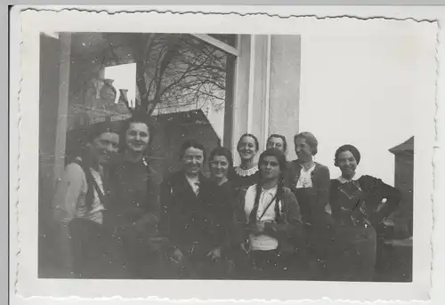 (F3973) Orig. Foto Ausfahrt Kaiserslautern, junge Frauen in Landstuhl 1936